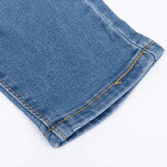 LAST! ‼️ High-rise, medium wash Jeans - Picture 8 of 9